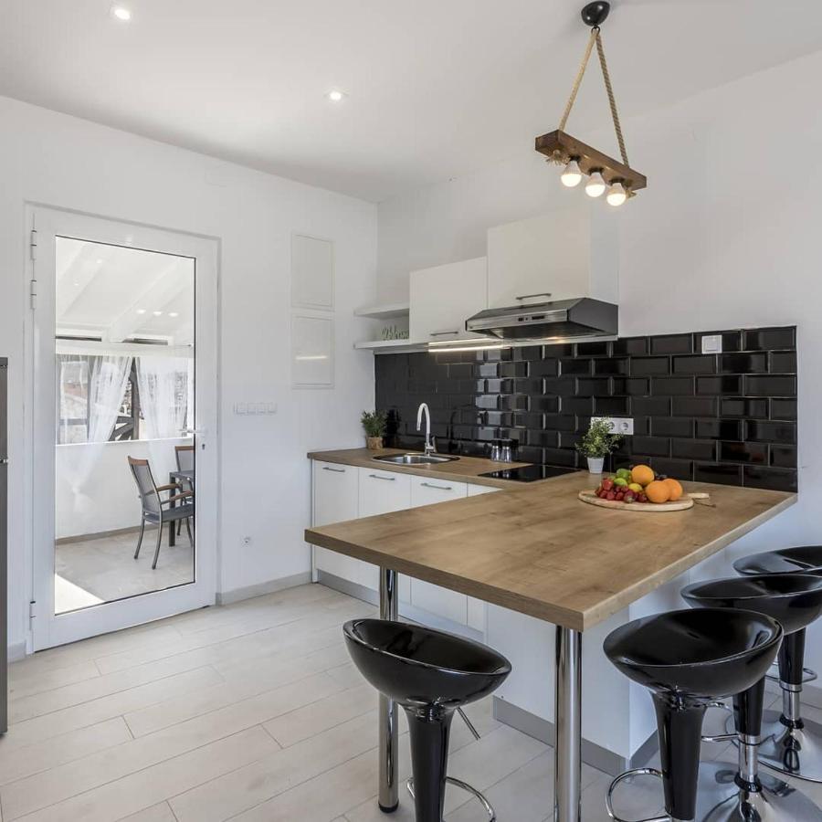 Luxury Apartments Skalinada Near Beaches, Tisno - Dalmatia Dış mekan fotoğraf